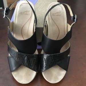 Dansko Lindy Croc